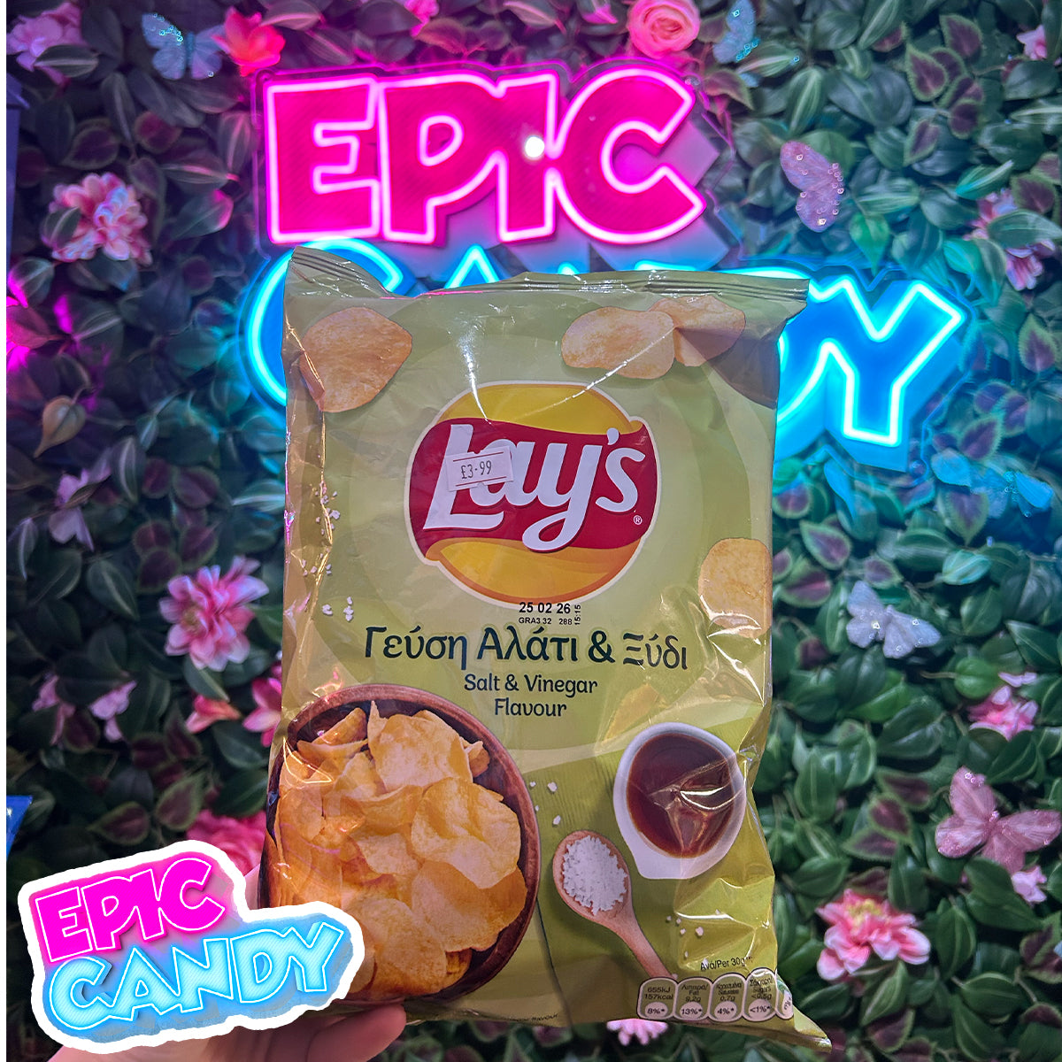 Lay's Salt & Vinegar Potato Chips 130g